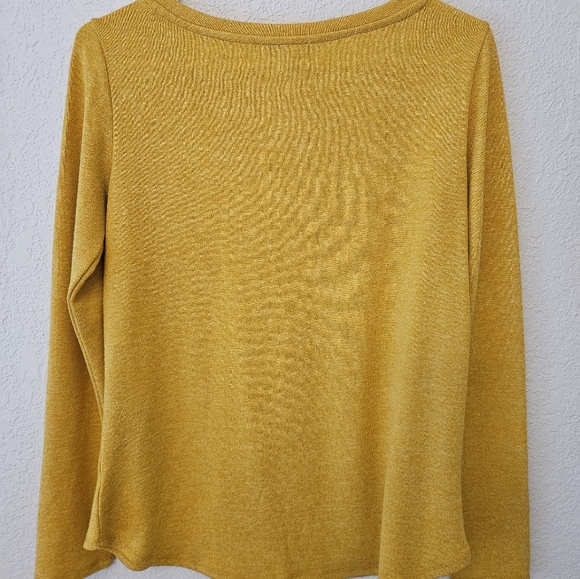 Dip Long Sleeve Sweater - Picture 2 of 3